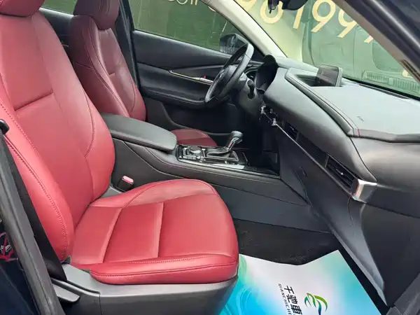 Mazda CX-30 2022, фото 7