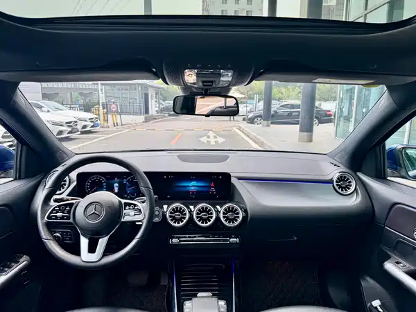 Mercedes-Benz GLA 2023, фото 5