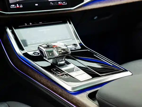 Audi Q7 2023, фото 14