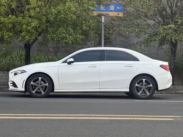 Mercedes-Benz A-Class 2022, фото 7