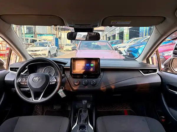 Toyota Corolla 2022, фото 11