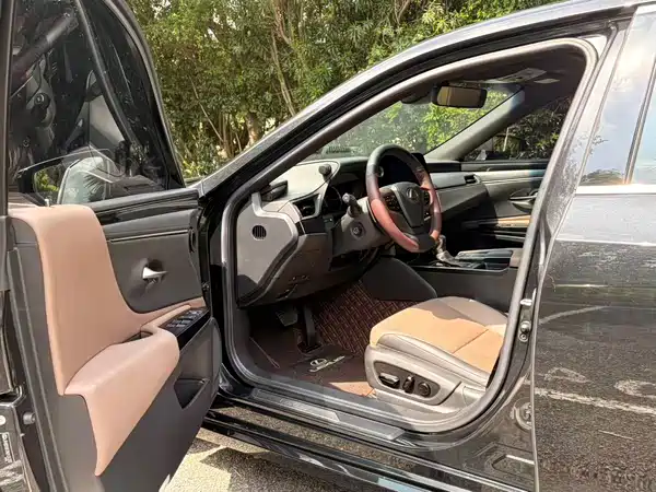 Lexus ES 2022, фото 4