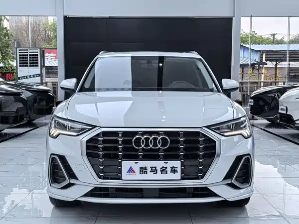 Audi Q3 2022, фото 2