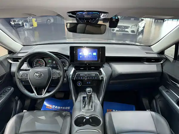 Toyota Venza 2022, фото 7