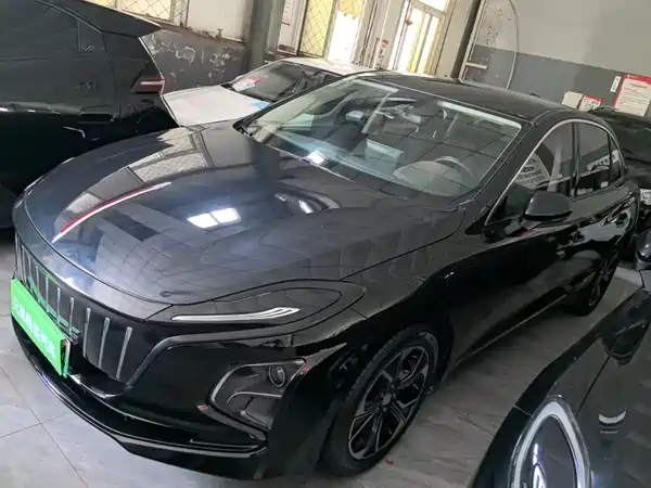 Hongqi E-QM5 2021