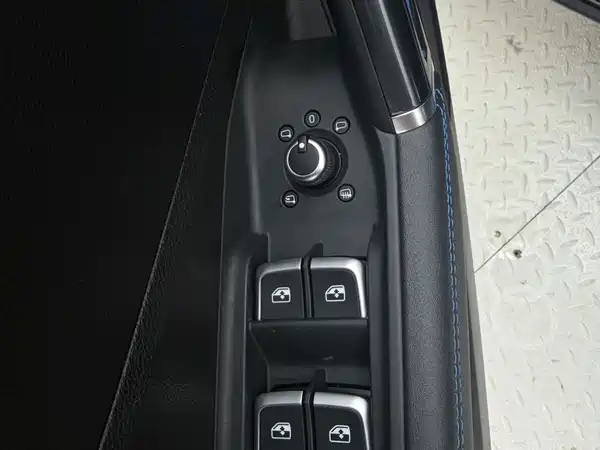 Audi Q2L 2022, фото 9
