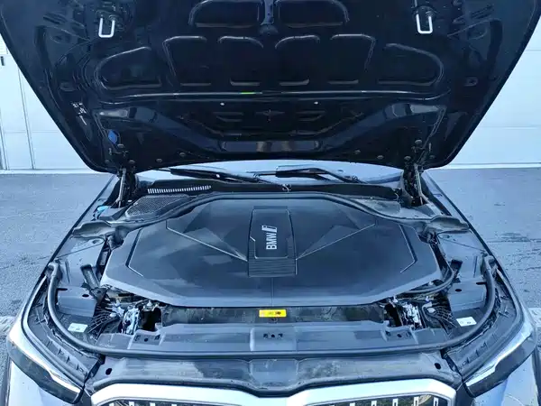 BMW i5 2025, фото 13