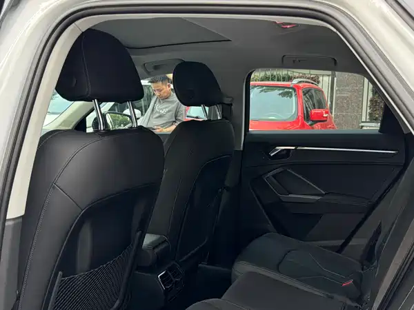 Audi Q3 Sportback 2023, фото 13