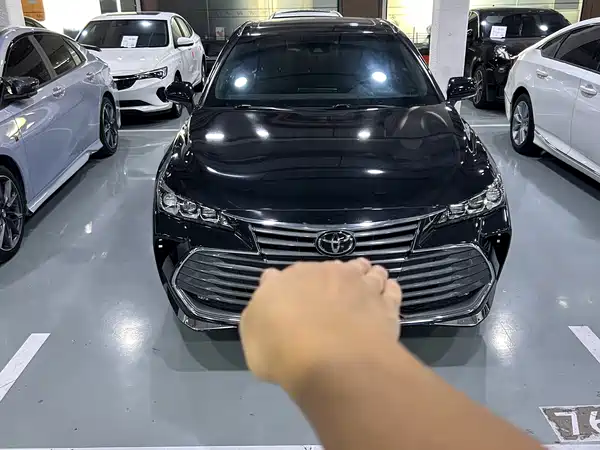 Toyota Avalon 2022, фото 2