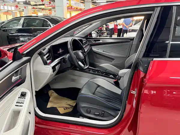 Volkswagen Lamando 2023, фото 11