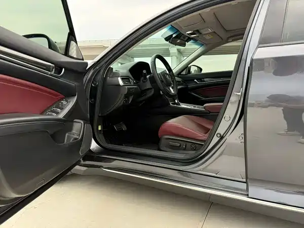 Honda Accord 2022, фото 4