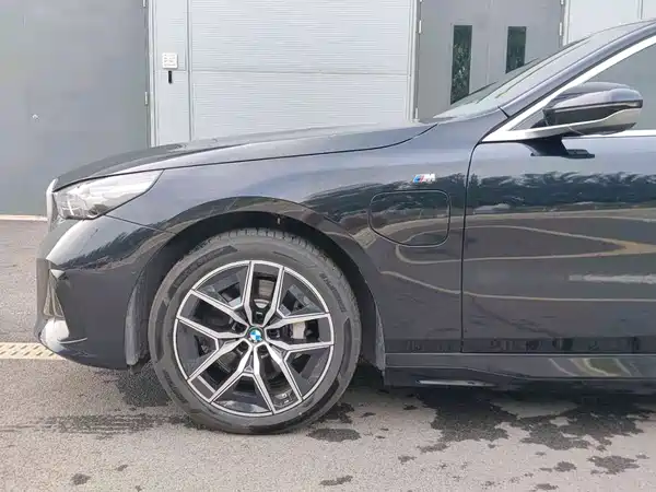 BMW i5 2025, фото 5
