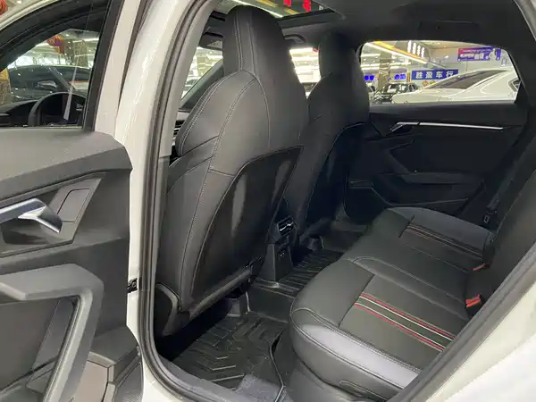 Audi A3 2022, фото 8