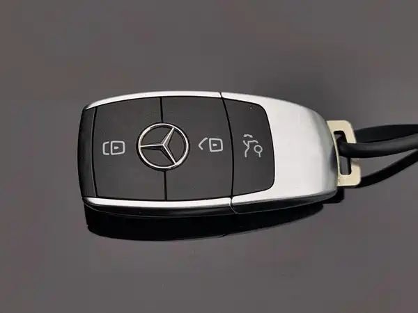 Mercedes-Benz GLB 2023, фото 19