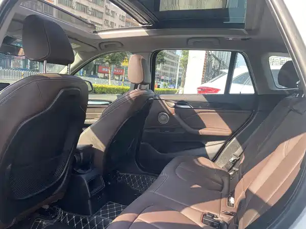 BMW X1 2022, фото 15