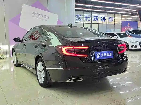 Honda Accord 2022, фото 6