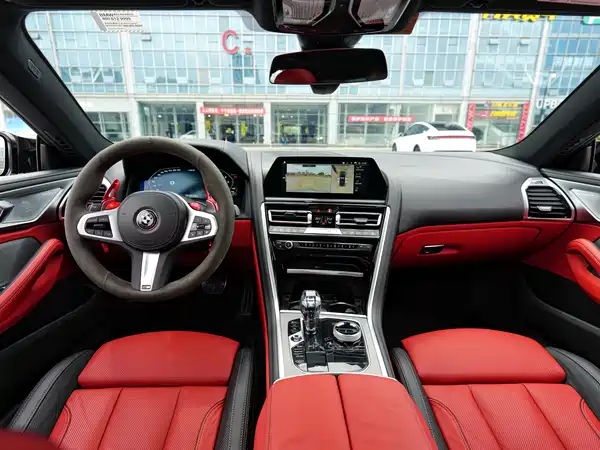 BMW 8 Series 2022, фото 9