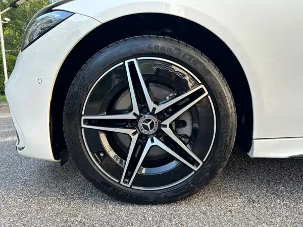 Mercedes-Benz C-Class 2025, фото 18