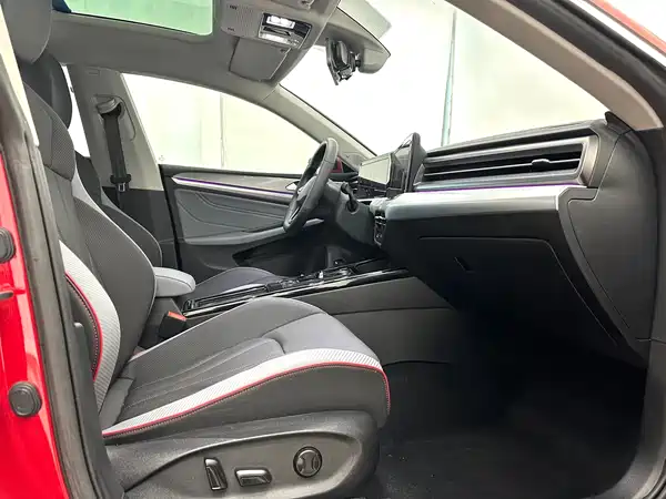 Volkswagen Lamando 2023, фото 8