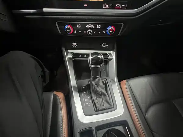 Audi Q3 2022, фото 23