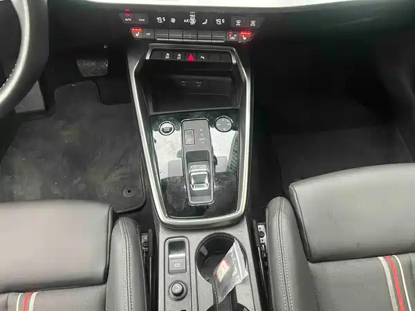 Audi A3 2022, фото 5