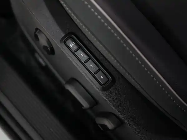 Volkswagen Golf 2023, фото 8