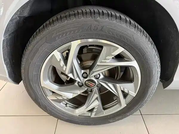 Hongqi HS3 2023, фото 12