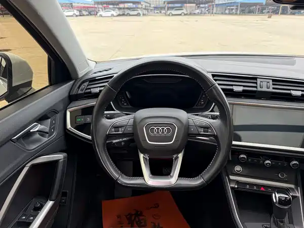 Audi Q3 2022, фото 10