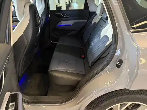 Hongqi HS3 2023, фото 32