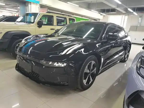 Zeekr 001 2023