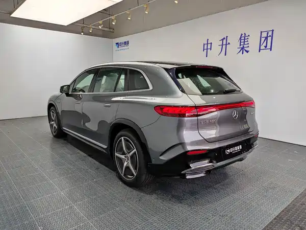 Mercedes-Benz EQS SUV 2023, фото 4