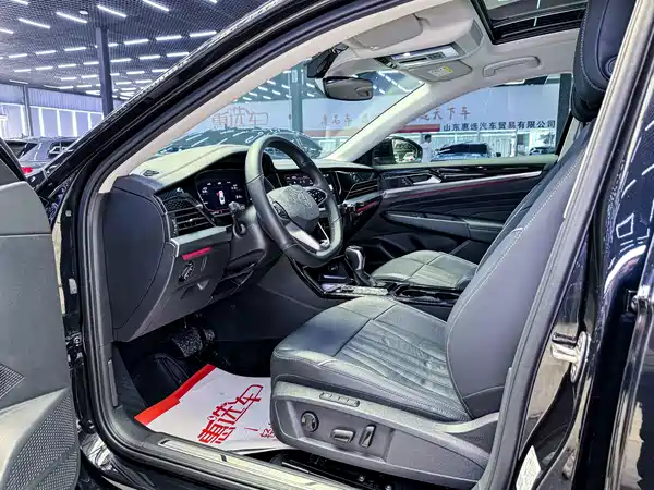 Volkswagen Passat 2023, фото 8