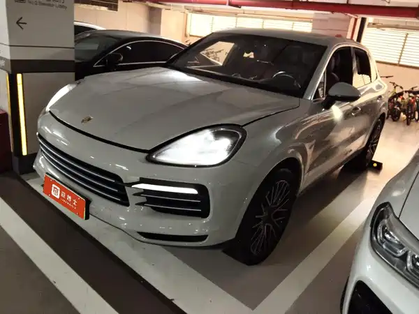 Porsche Cayenne PHEV 2022