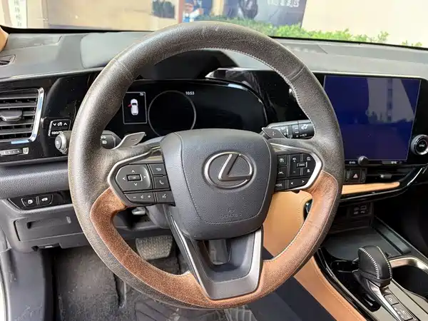 Lexus NX 2022, фото 7