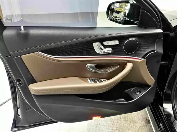 Mercedes-Benz E-Class 2023, фото 8