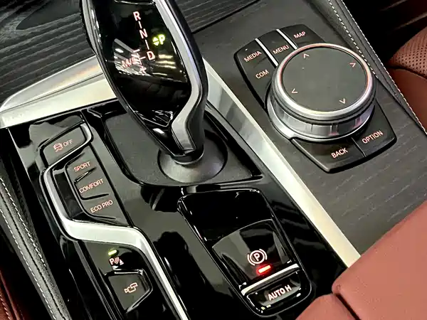 BMW 5 Series 2022, фото 11