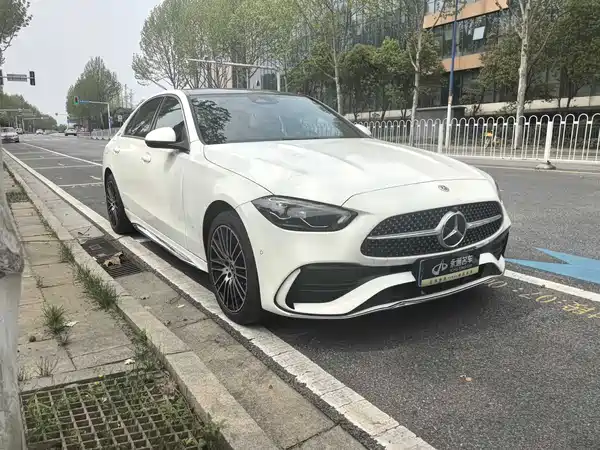 Mercedes-Benz C-Class 2024, фото 3