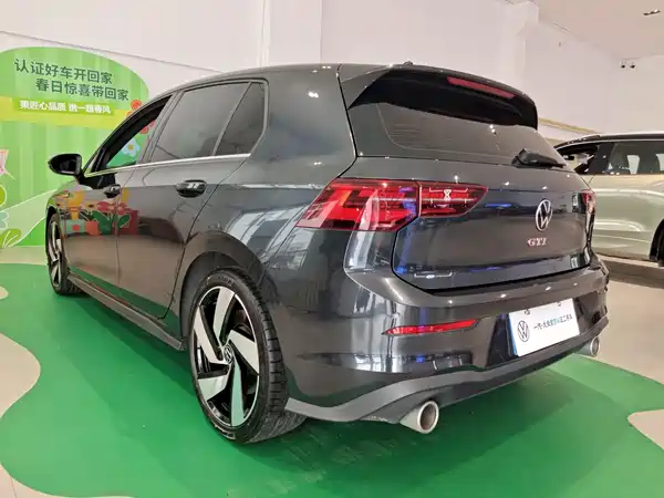 Volkswagen Golf GTI 2023, фото 5