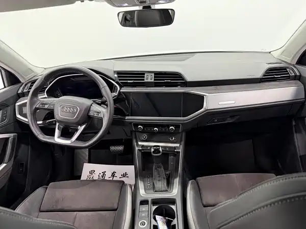 Audi Q3 2022, фото 10