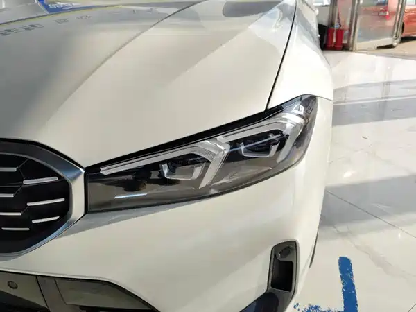 BMW 3 Series 2023, фото 5