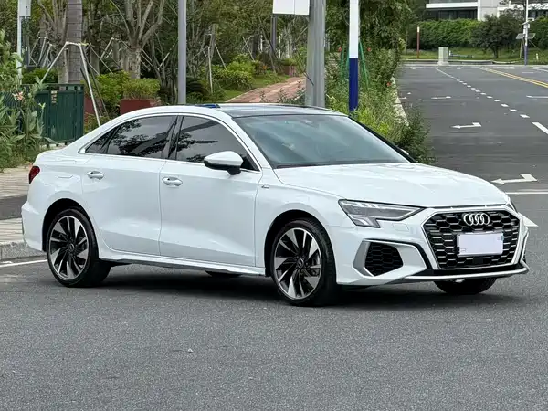 Audi A3 2024, фото 3