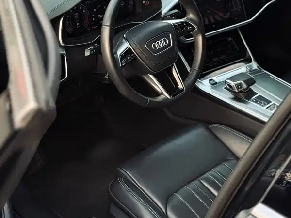 Audi A6L 2024, фото 7