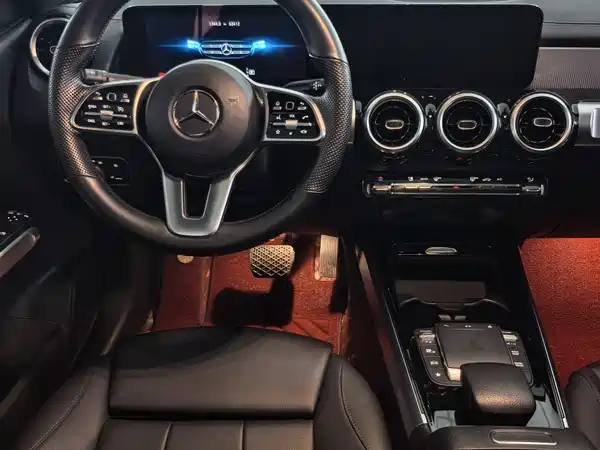 Mercedes-Benz GLB 2022, фото 9