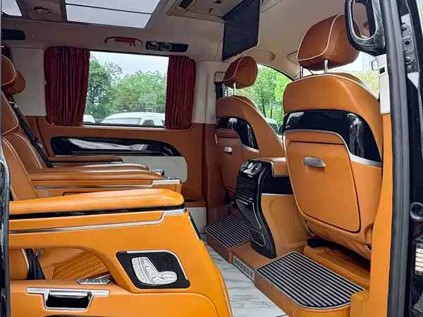Mercedes-Benz Vito 2023, фото 8