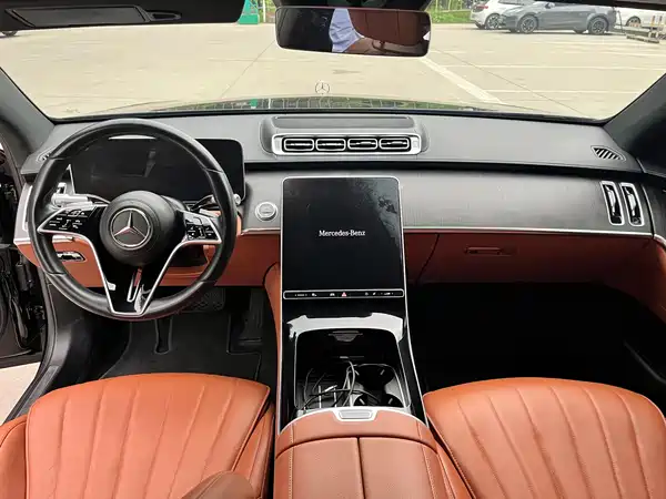 Mercedes-Benz S-Class 2022, фото 6
