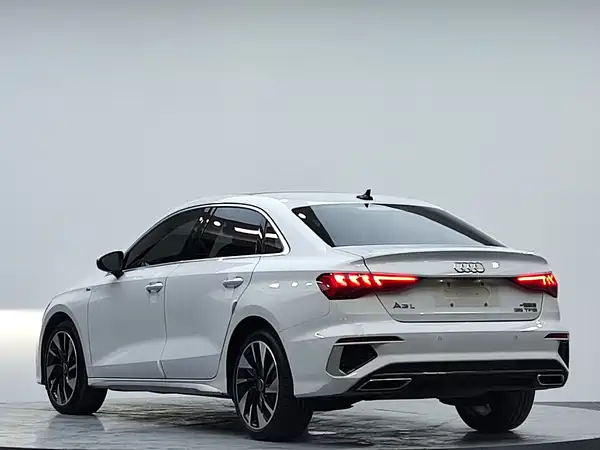 Audi A3 2023, фото 17