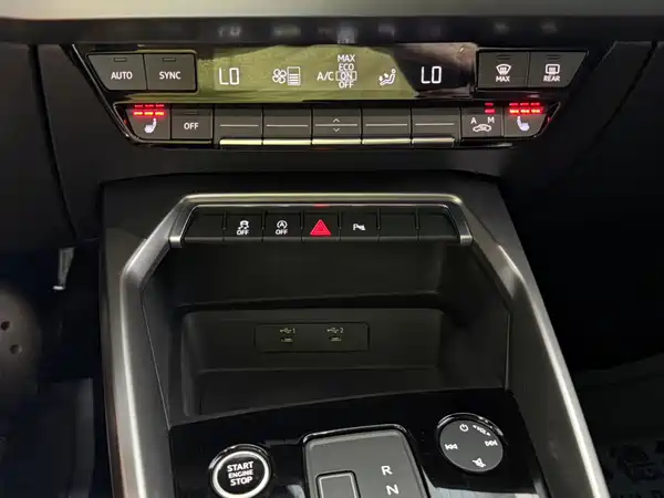 Audi A3 2022, фото 12