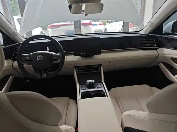 BYD Qin L 2024, фото 10