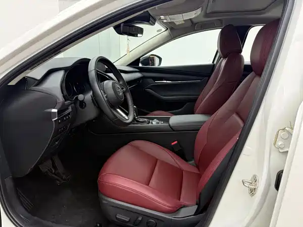 Mazda 3 2023, фото 10
