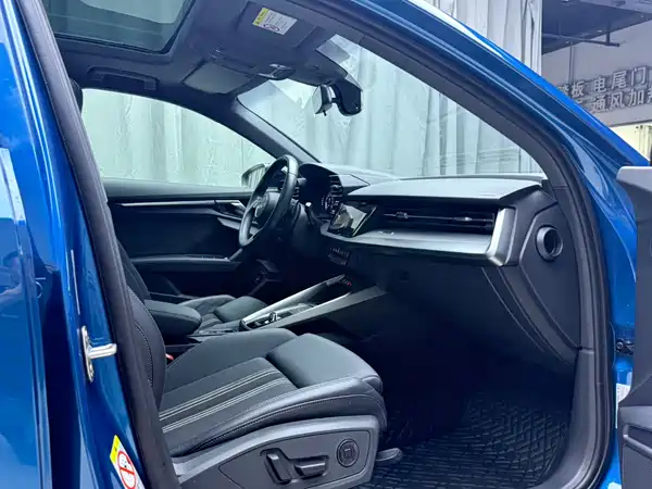 Audi A3 2022, фото 18